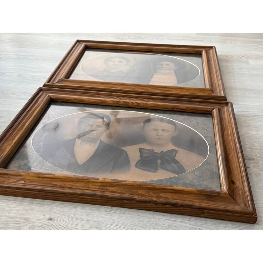Large Pair of Antique Late 19th Century Wood Framed Family Portraits Wall Decor - Picture 5 of 5